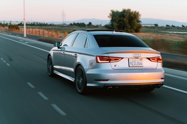 Qu'est-ce qui différencie une moto de touring d'une moto régulière?