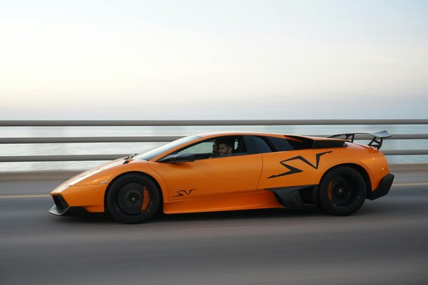 Pourquoi est-il crucial de remplacer vos essuie-glaces régulièrement pour garantir votre sécurité ?